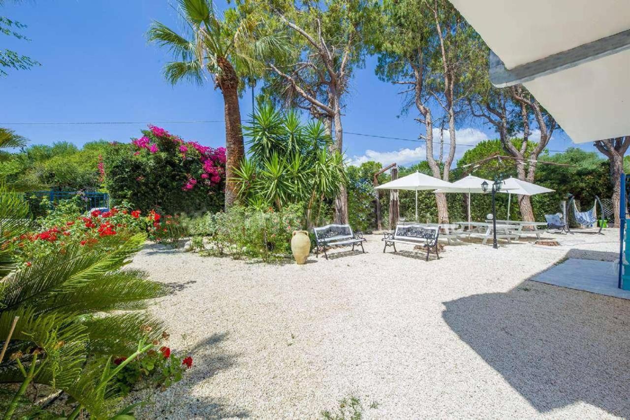 Suite House L'Isola Che Non C'E Fontane Bianche Exterior foto