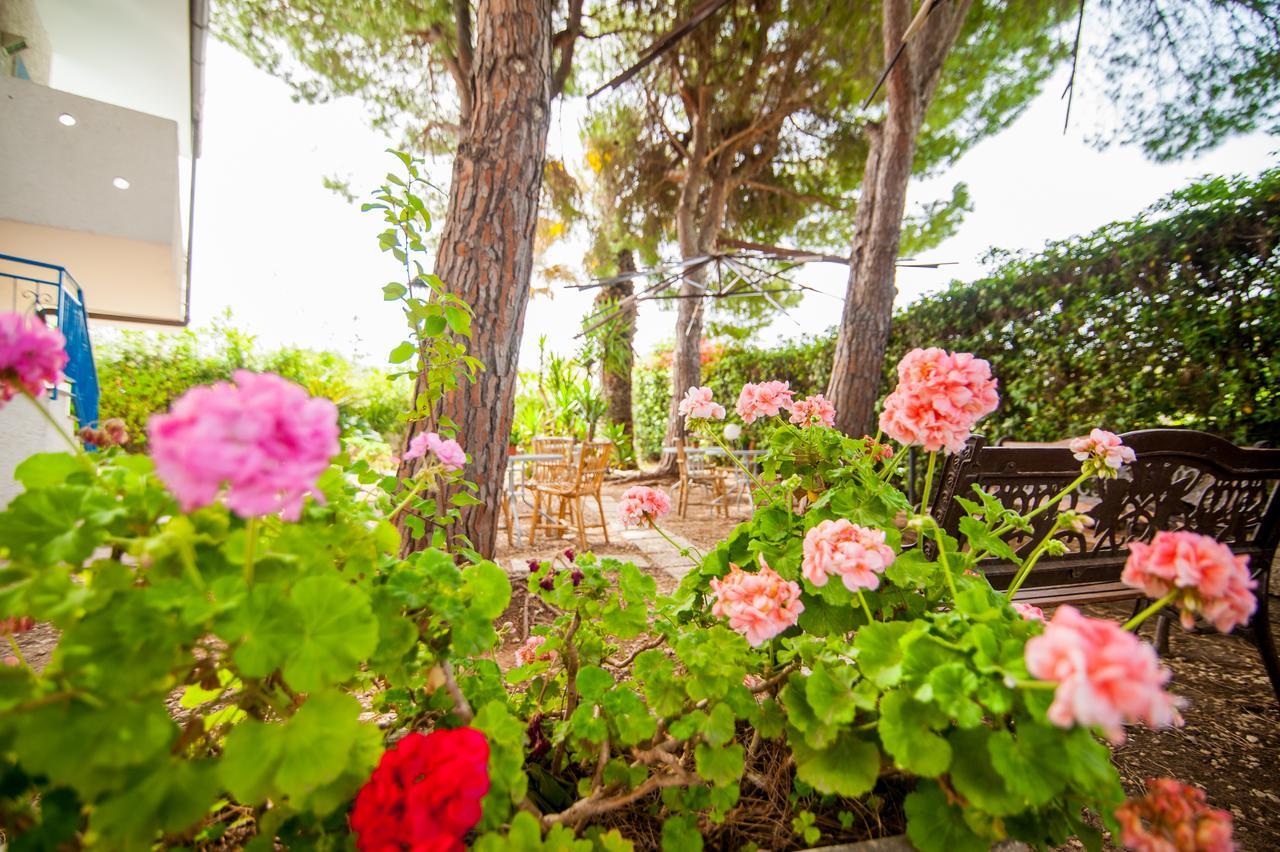 Suite House L'Isola Che Non C'E Fontane Bianche Exterior foto